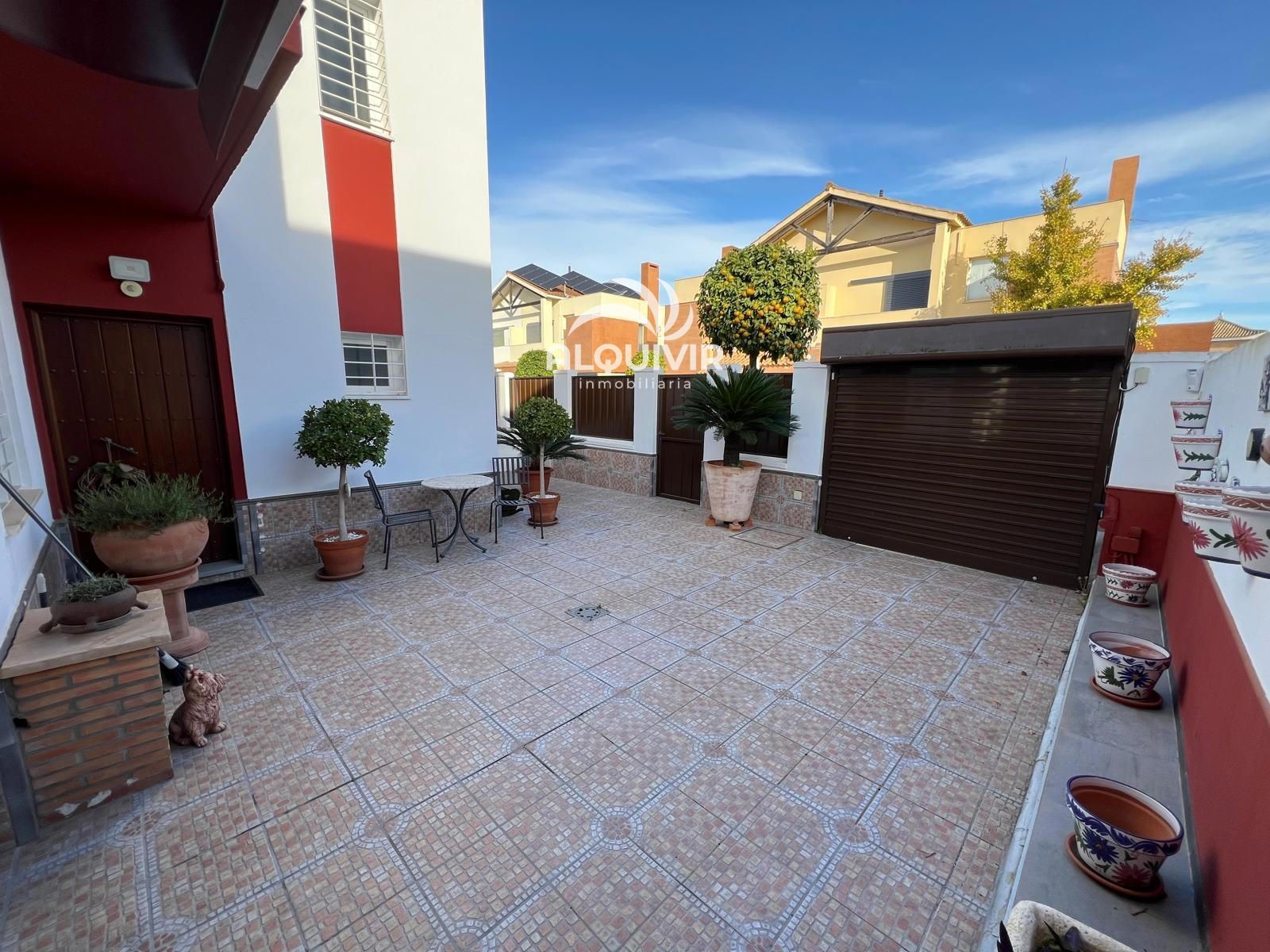 Vista exterior de Casa adosada en venda en Bollullos de la Mitación amb Aire condicionat, Terrassa i Traster