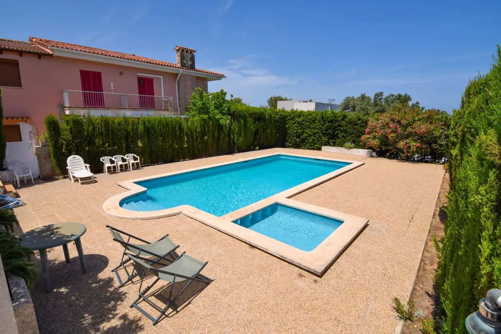 Schwimmbecken von Wohnungen zum Verkauf in Artà mit Klimaanlage, Heizung und Terrasse