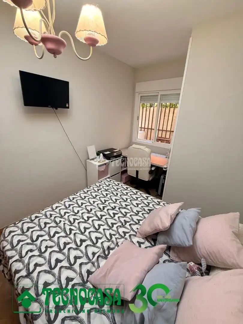 Schlafzimmer von Wohnung zum Verkauf in Toledo mit Klimaanlage, Heizung und Terrasse