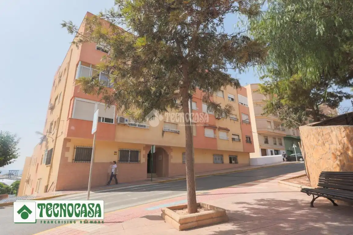 Wohnung mit Aufzug zum Verkauf in Adra