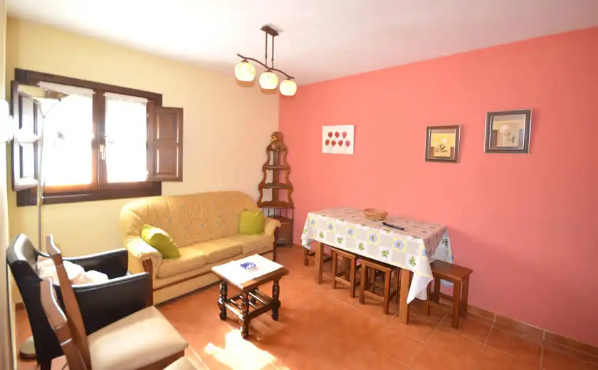 Sala de estar de Apartamento de alquiler en Llanes con Calefacción, Amueblado y Horno
