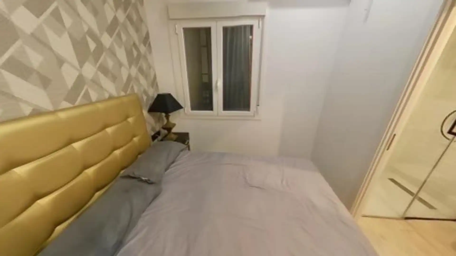 Habitación de Piso de alquiler en  Madrid Capital con Aire acondicionado, Calefacción y Jardín privado