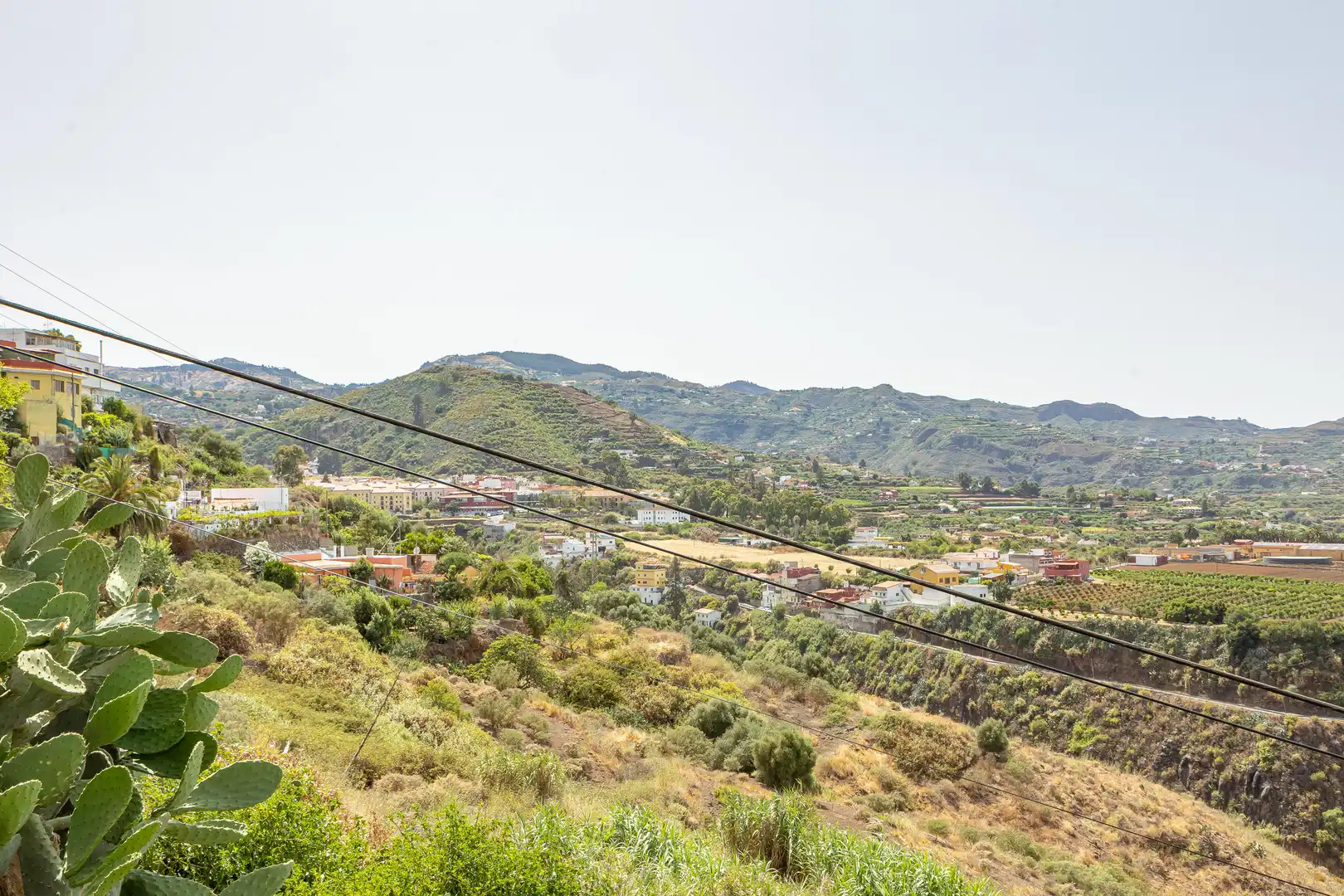 Vista exterior de Casa o xalet en venda en Vega de San Mateo amb Jardí privat, Terrassa i Moblat