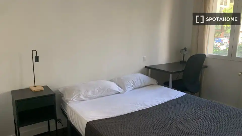 Habitación de Piso de alquiler en Madrid con Aire acondicionado, Calefacción y Amueblado