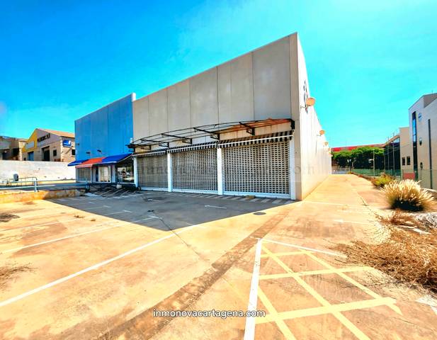 Nave industrial en Venta en Torreciega