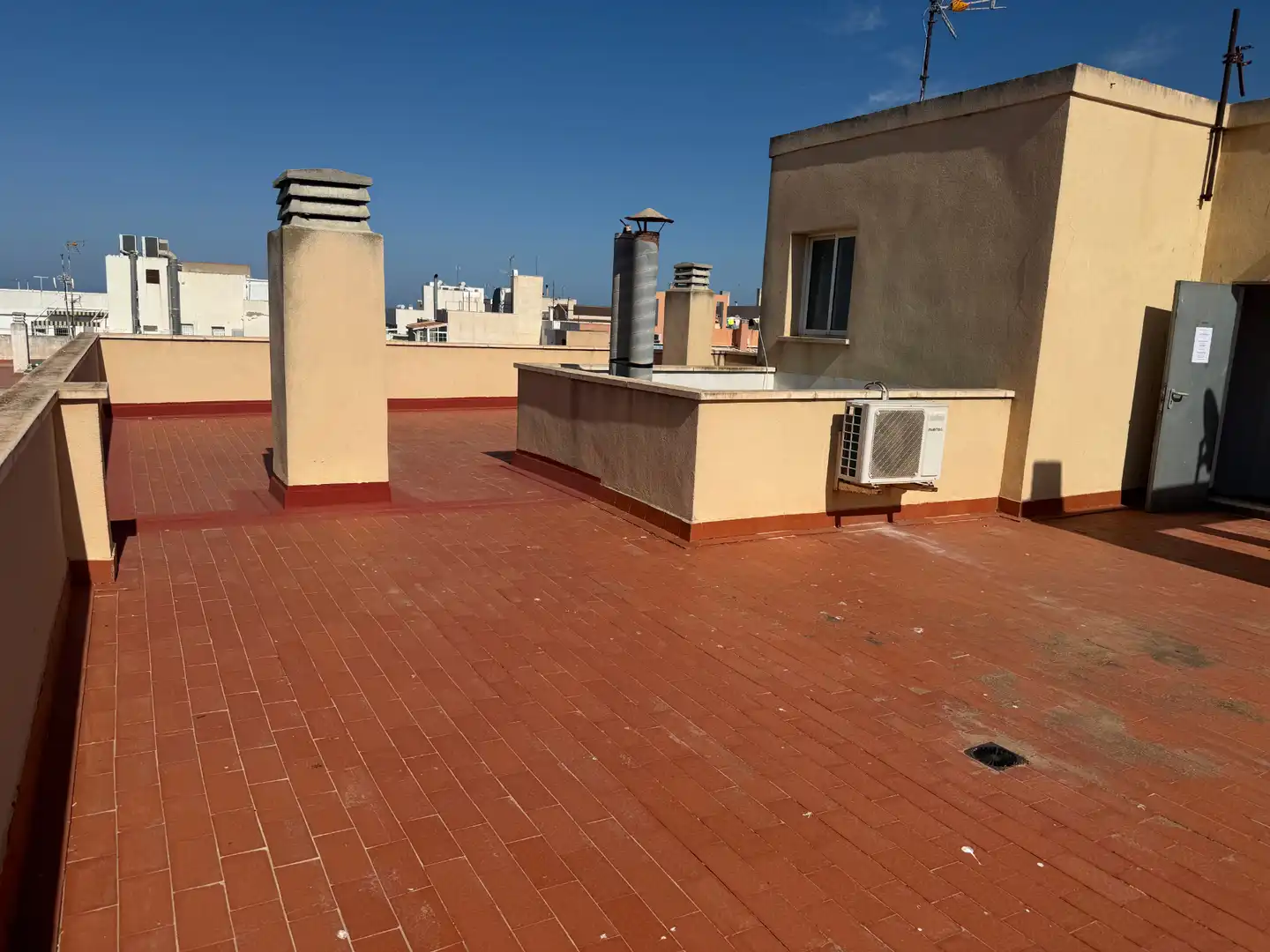 Terraza de Piso en venta en Torrevieja con Aire acondicionado, Amueblado y Horno