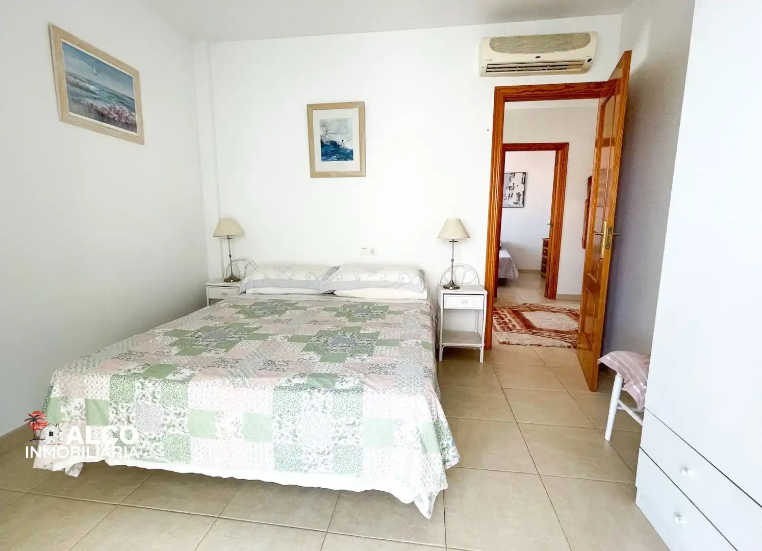 Dormitori de Casa o xalet en venda en Torrox amb Aire condicionat, Terrassa i Piscina