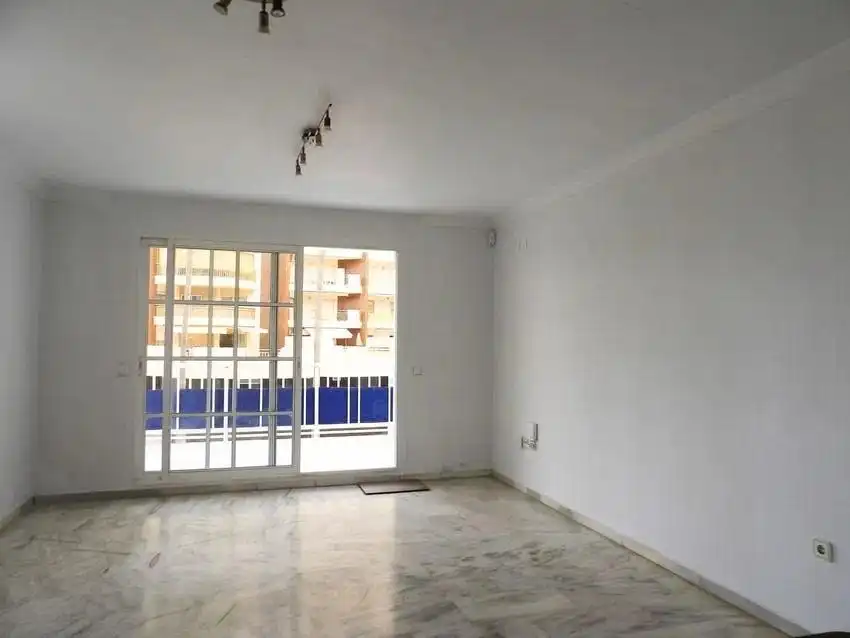 Apartment with pool for sale in Castillo Sohail - Myramar, imagen 16