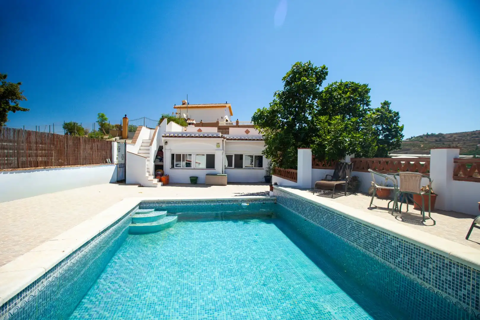 Vista exterior de Finca rústica en venda en Salobreña amb Terrassa i Piscina