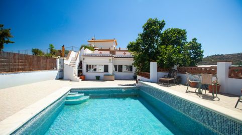 Cortijo reformado con encanto andaluz en Salobreña, piscina y terreno con frutalesEste encantador cortijo de 85m combina el estilo