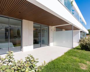 Vista exterior de Apartament en venda en Marbella amb Aire condicionat, Calefacció i Jardí privat
