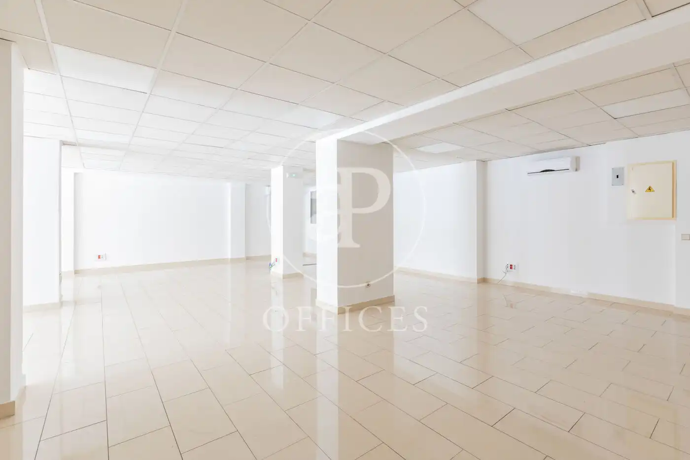 Office for rent in Madrid  with Air Conditioner