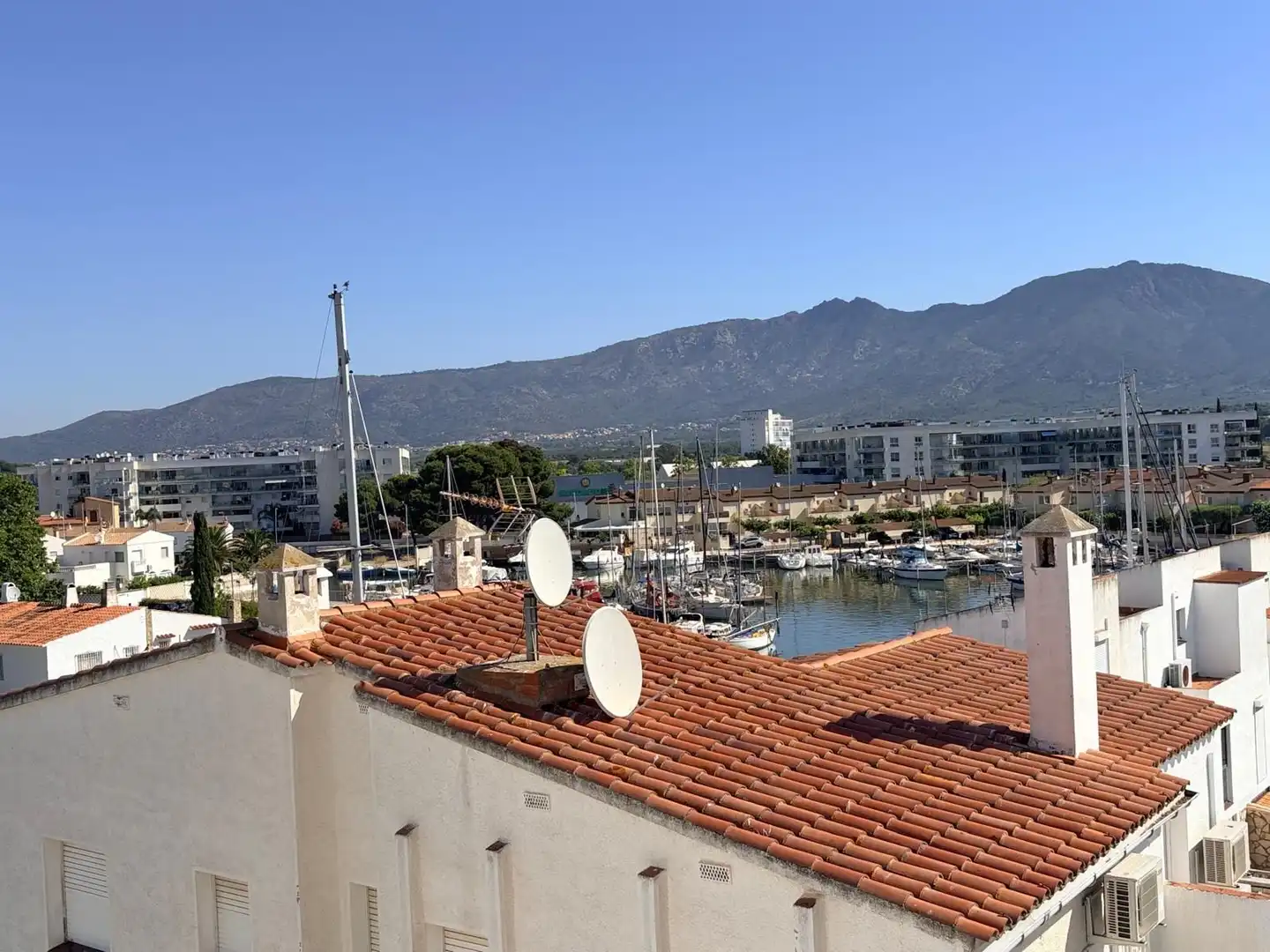 Estudi en venda en Roses amb Calefacció, Terrassa i Moblat