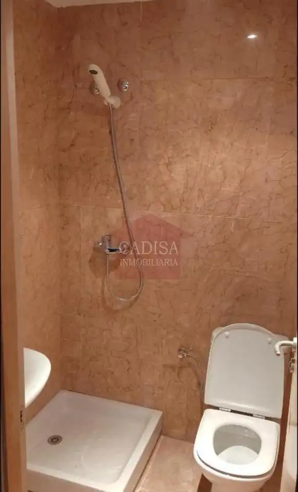 Badezimmer von Wohnung zum Verkauf in Salamanca mit Heizung