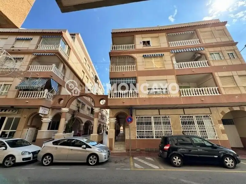 Apartamento con ascensor en venta en La Mata, imagen 3