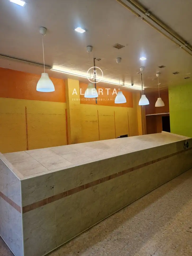 Local comercial de lloguer a Antón García Abril, imagen 6