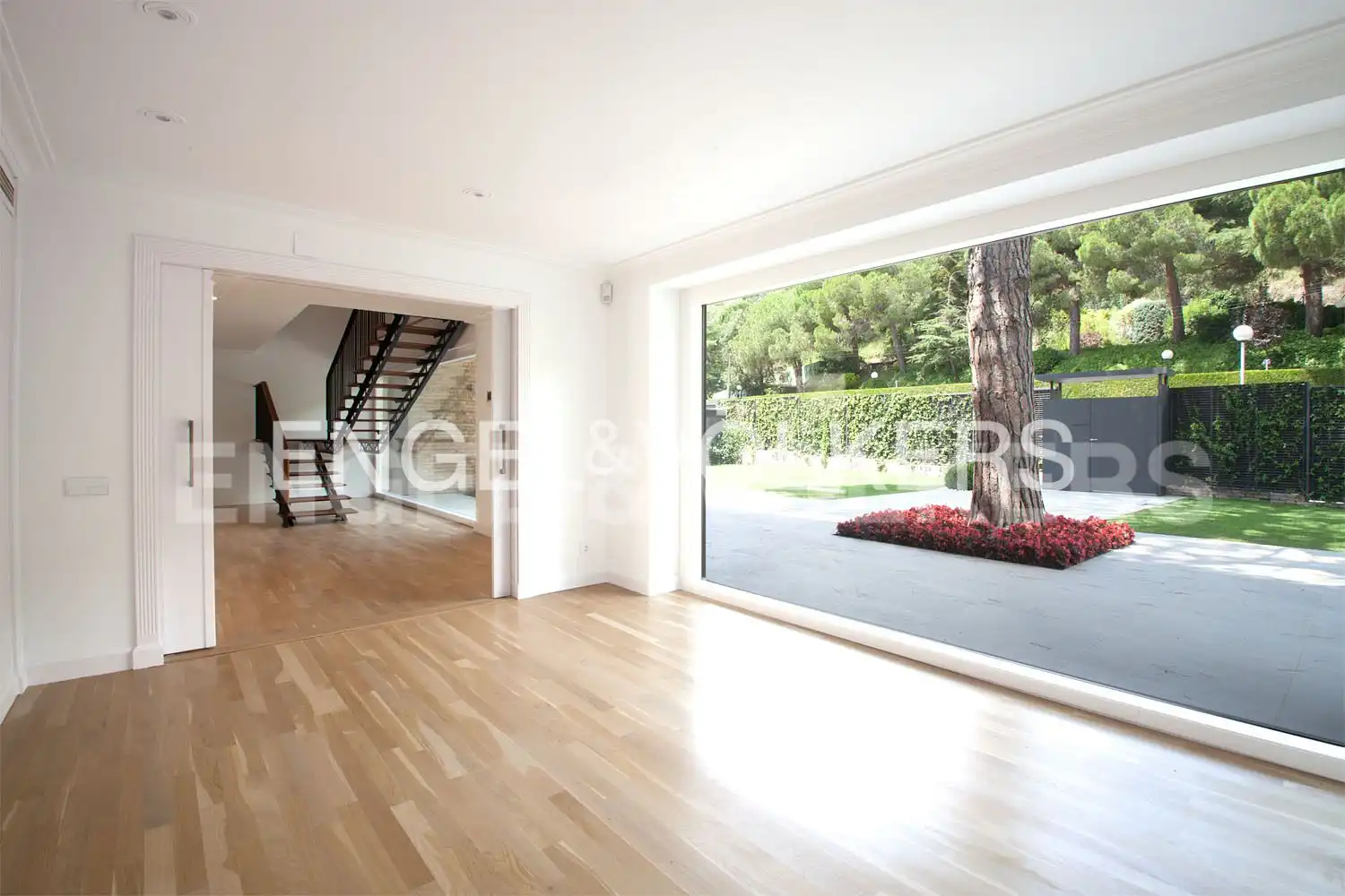 Vista exterior de Casa o xalet de lloguer en Barcelona amb Aire condicionat, Calefacció i Jardí privat