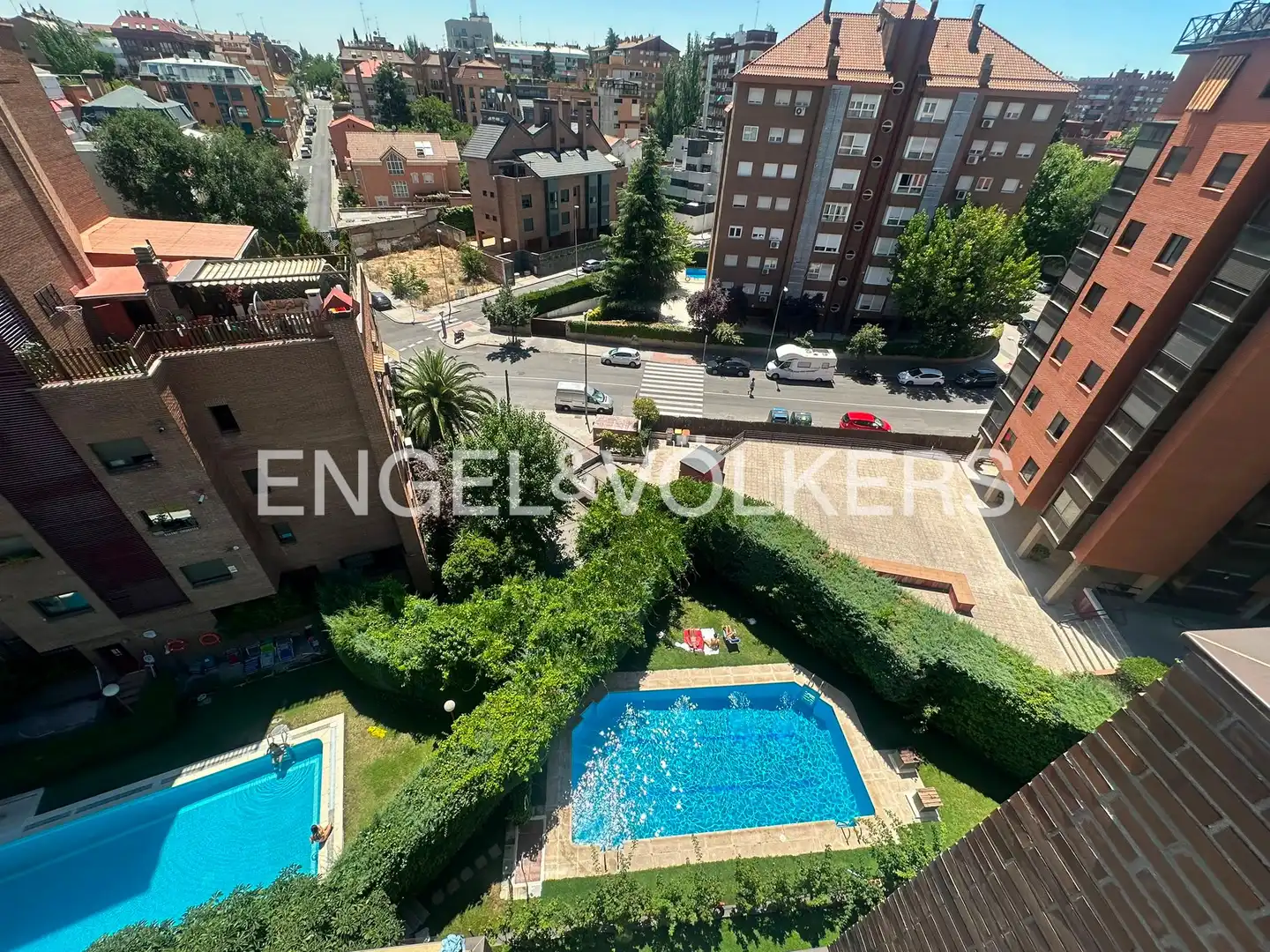 Schwimmbecken von Wohnung zur Miete in Madrid mit Klimaanlage, Heizung und Terrasse