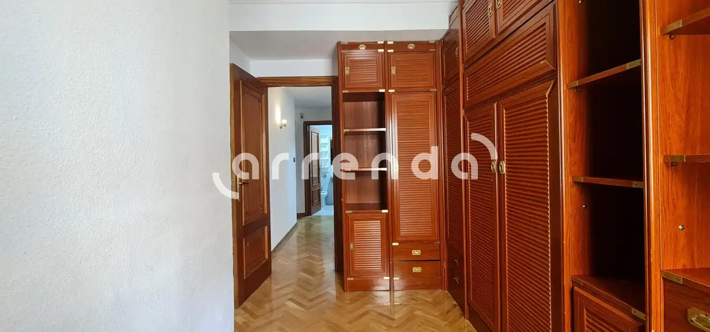Flat for rent in Madrid  with Heating and Parquet flooring