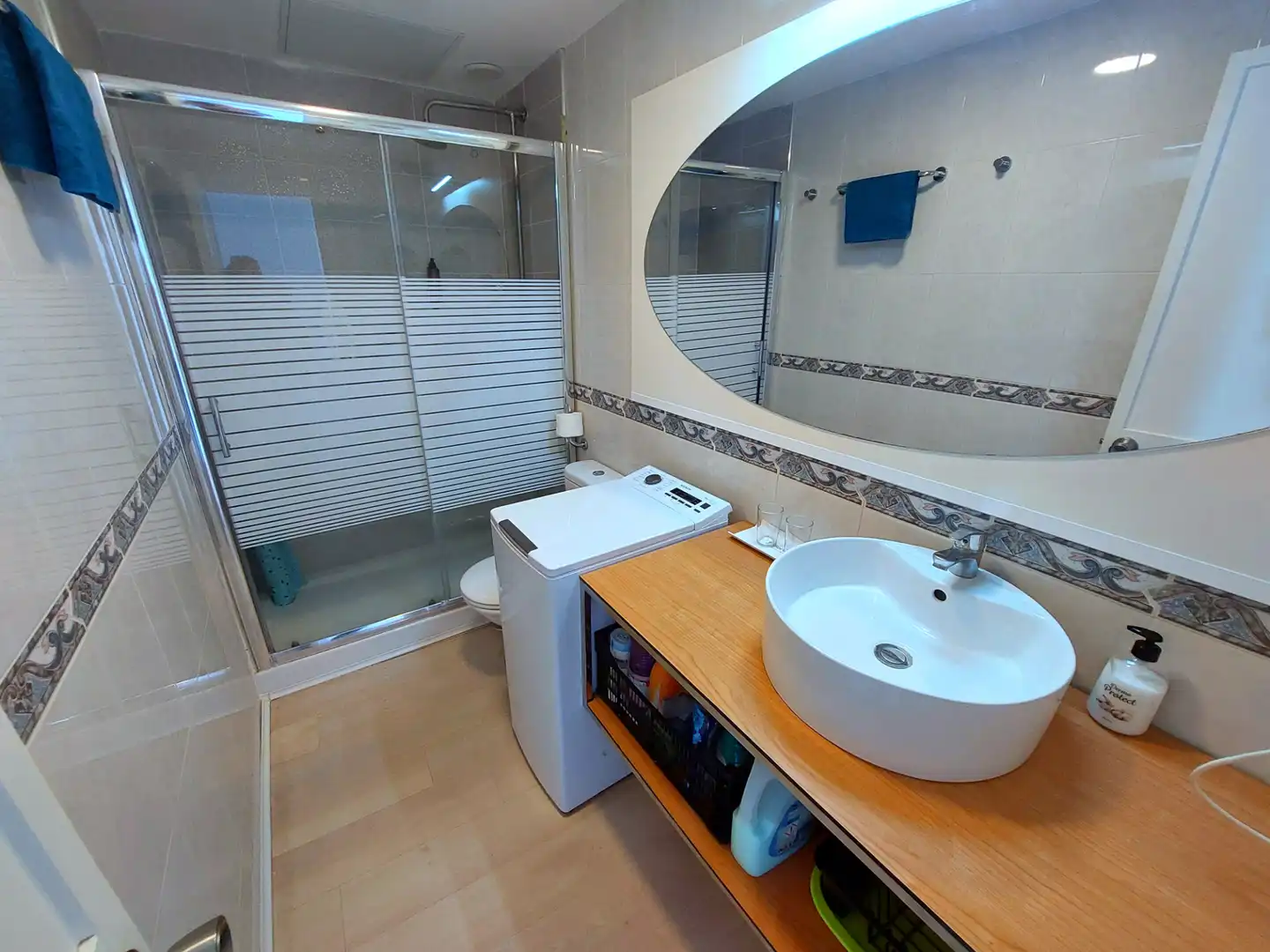 Bathroom of Apartments for rent in Mogán  with Furnished, Washing machine and Microwave