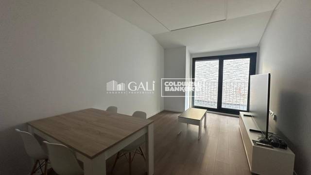 Piso en Alquiler en Carretera General en Vila