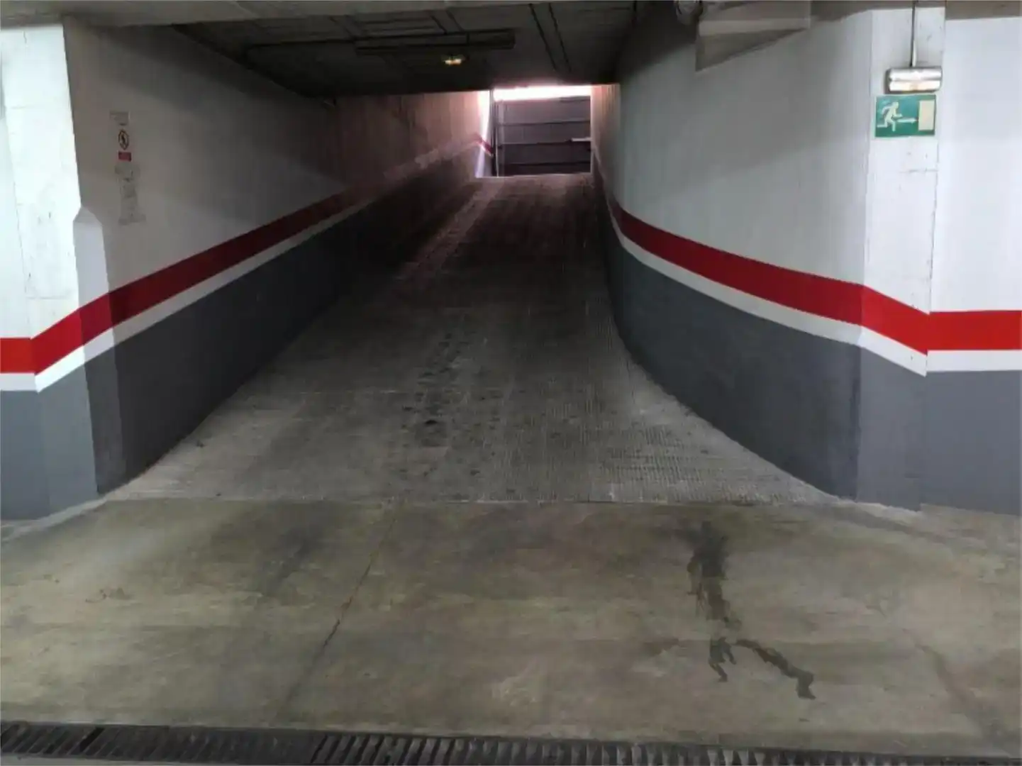 Parkplatz von Garage zur Miete in Arenal - La Pólvora