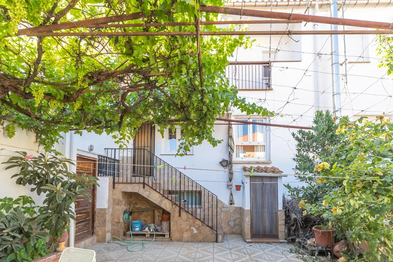 Vista exterior de Casa adosada en venda en Guadix