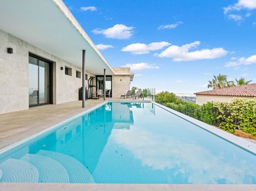 Casa con piscina en venta en Carrer Llentiscle