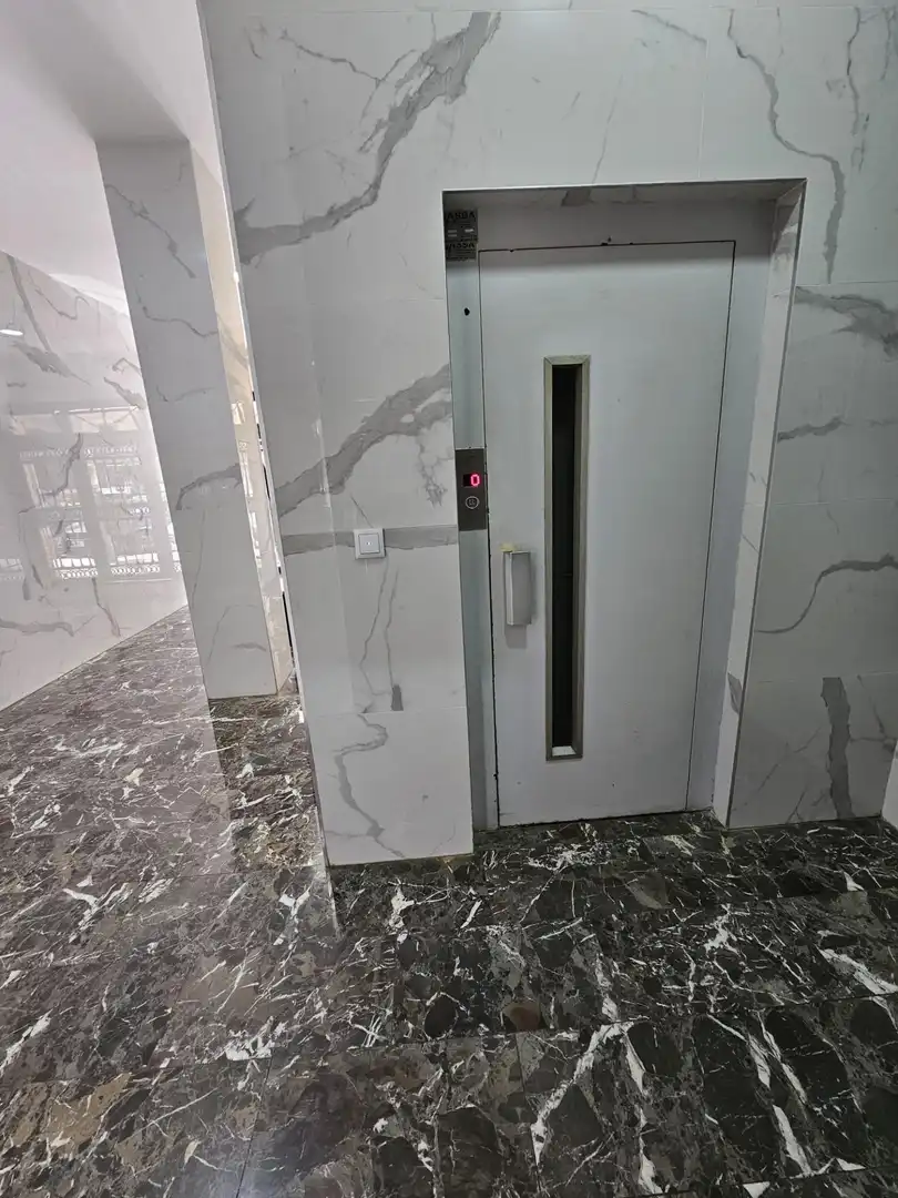 Piso en venta en Valencia con Aire acondicionado, Terraza y Amueblado