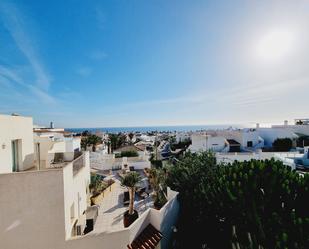 Vista exterior de Casa o xalet en venda en Mojácar amb Aire condicionat, Terrassa i Piscina