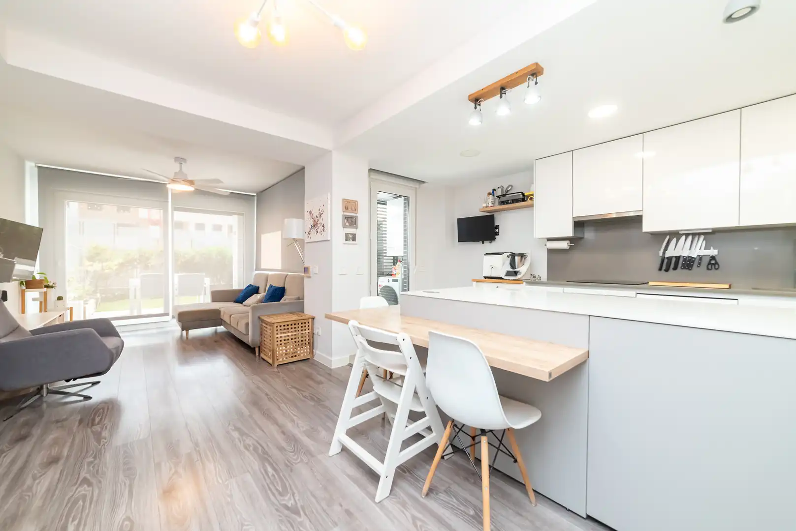 Cocina de Planta baja en venta en Boadilla del Monte con Aire acondicionado, Calefacción y Jardín privado
