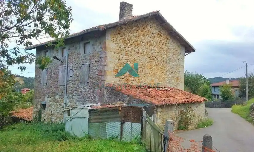 Casa rústica amb terrassa en venda a Bárcena de Cicero, imagen 2