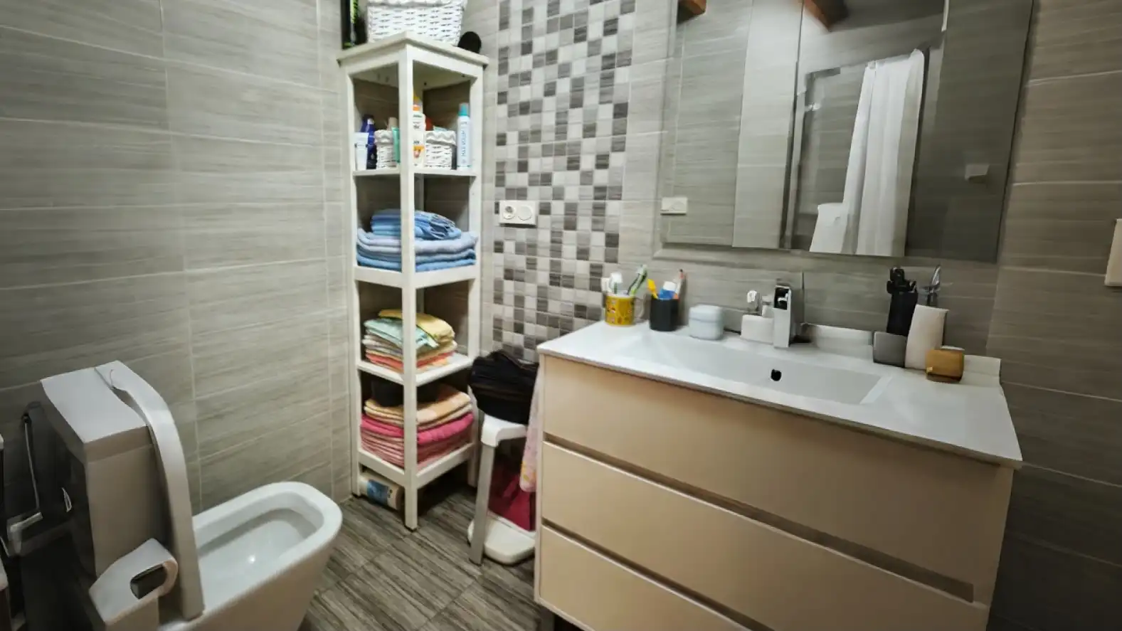 Badezimmer von Wohnung zum Verkauf in Guardamar del Segura mit Schwimmbad, Möbliert und Ofen