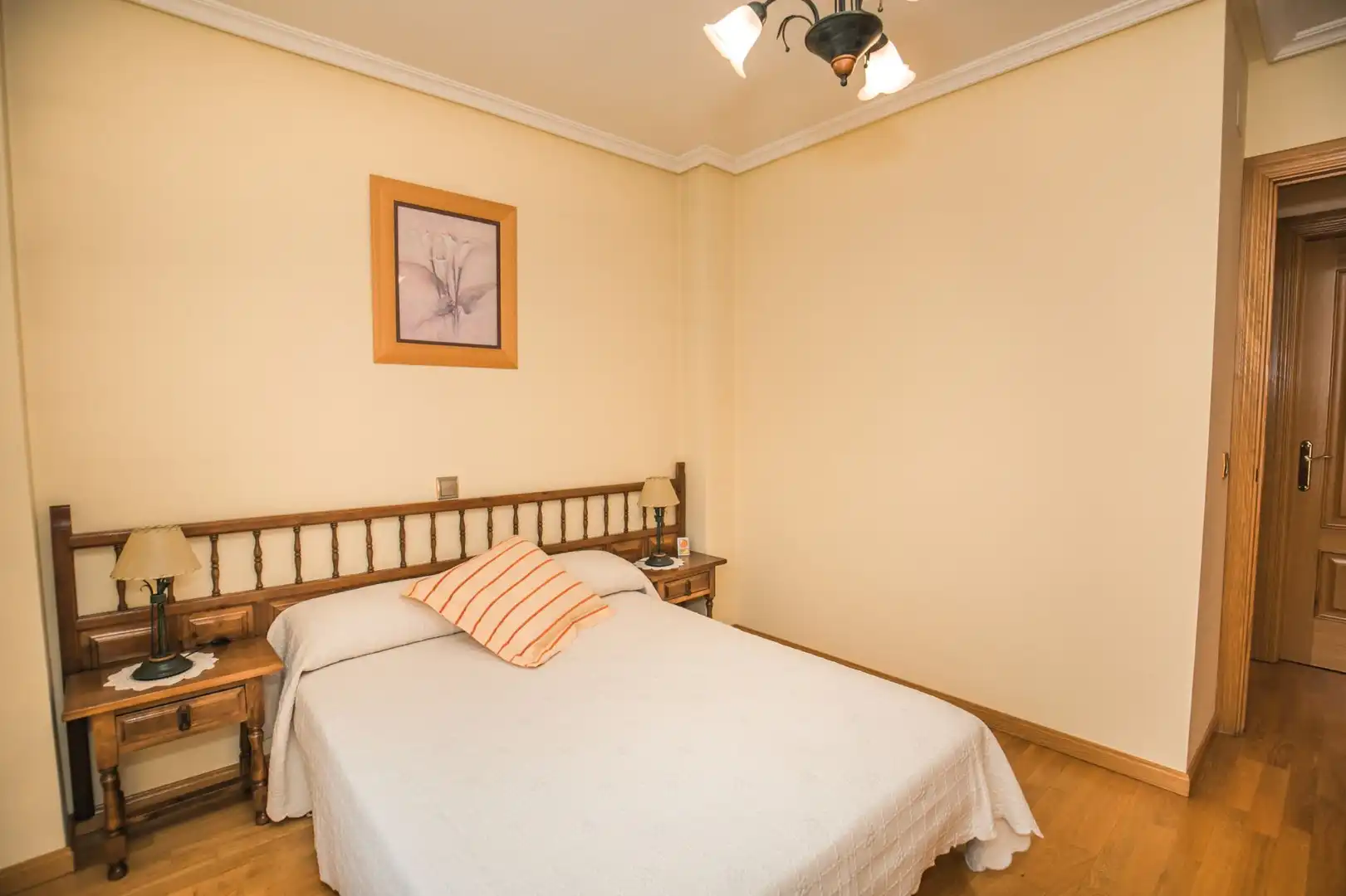 Dormitori de Casa o xalet en venda en Ávila amb Calefacció, Jardí privat i Terrassa
