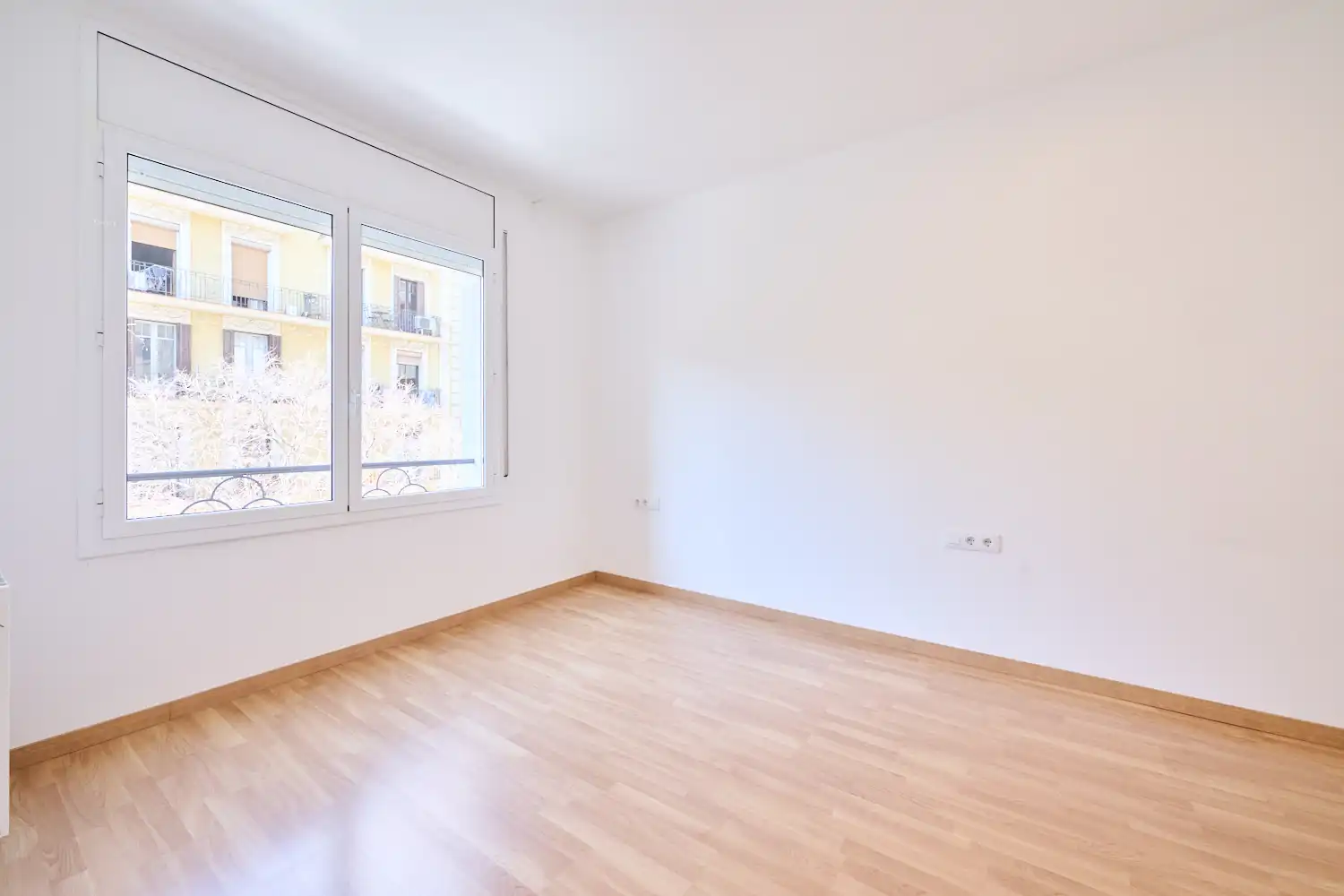 Habitación de Piso en venta en Barcelona con Aire acondicionado, Calefacción y Horno