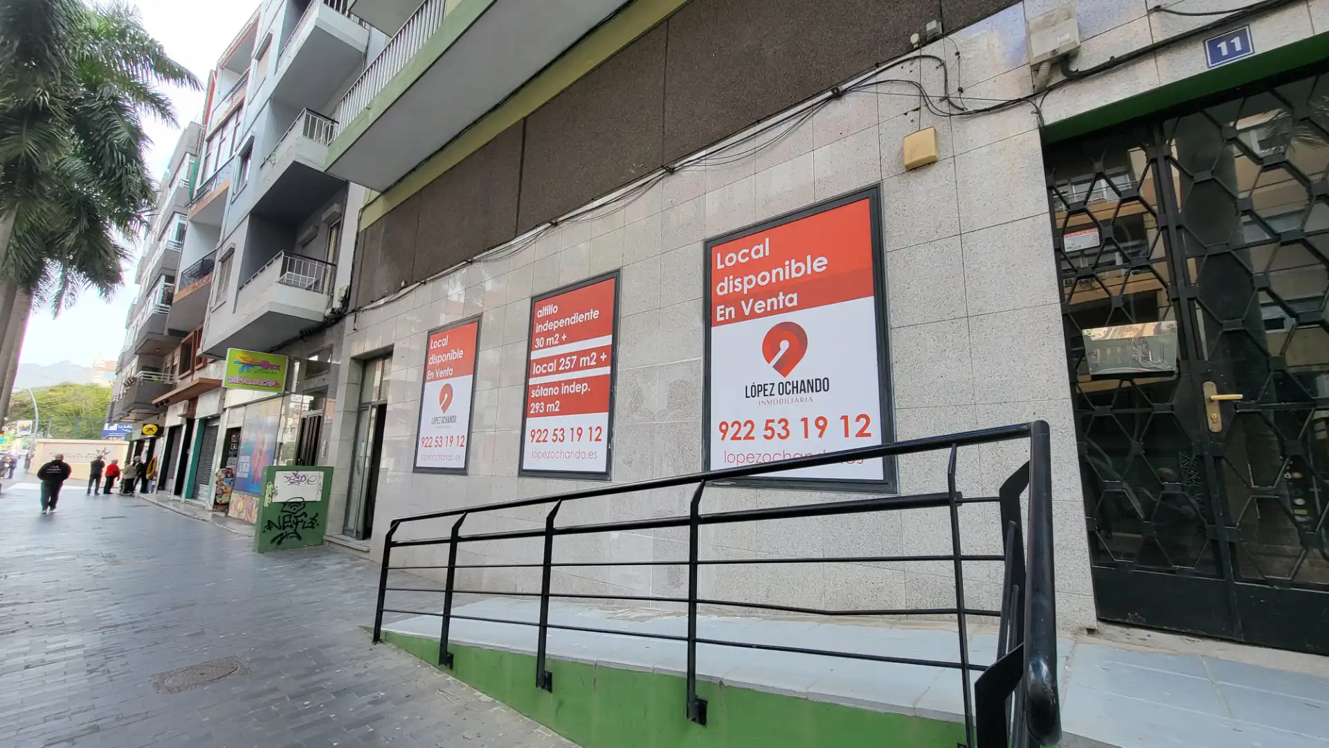 Exterior view of Commercial properties for sale in  Santa Cruz de Tenerife Capital