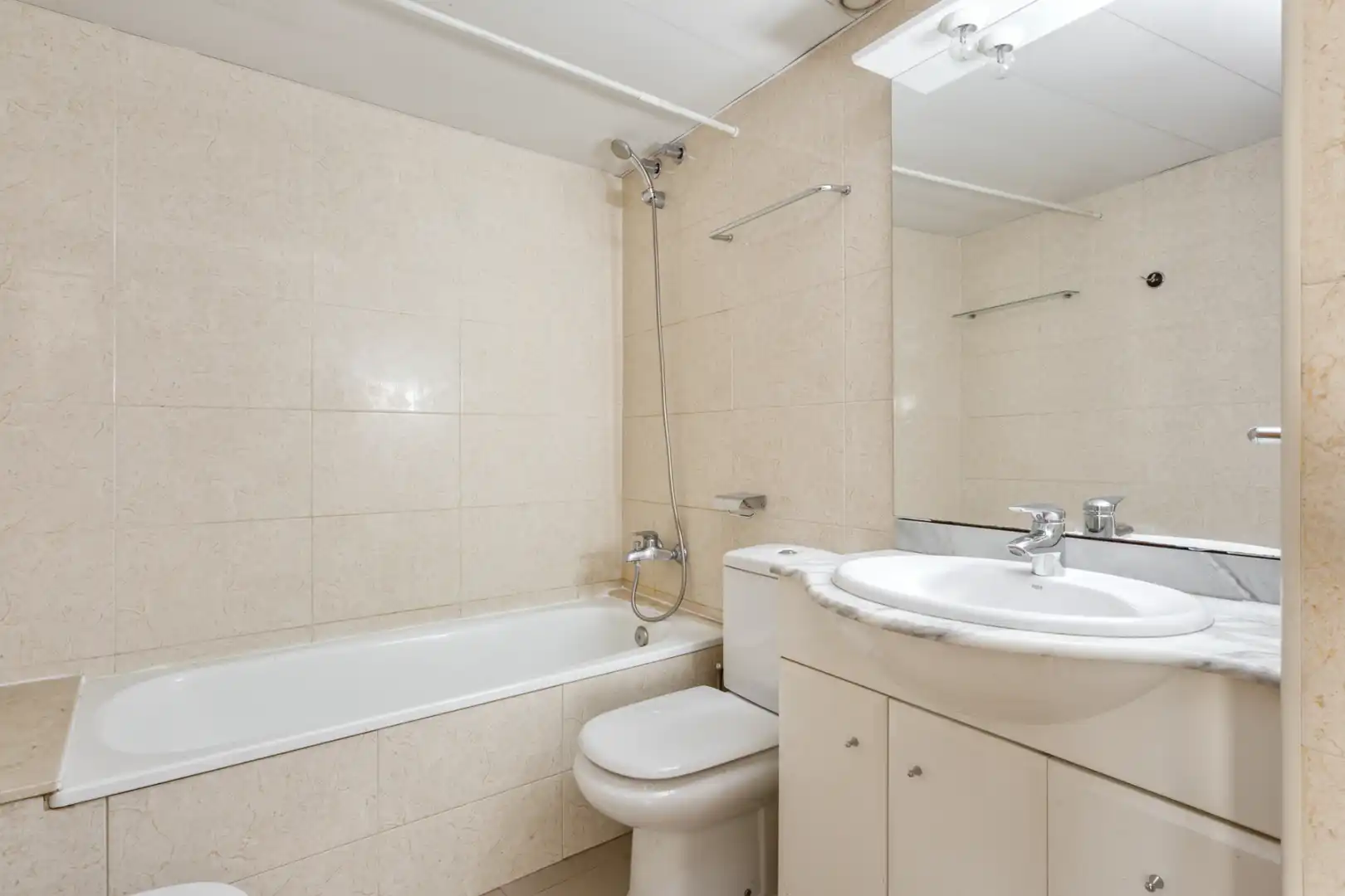 Piso en venta en Carrer Frederic Mompou, 26, Lledoner