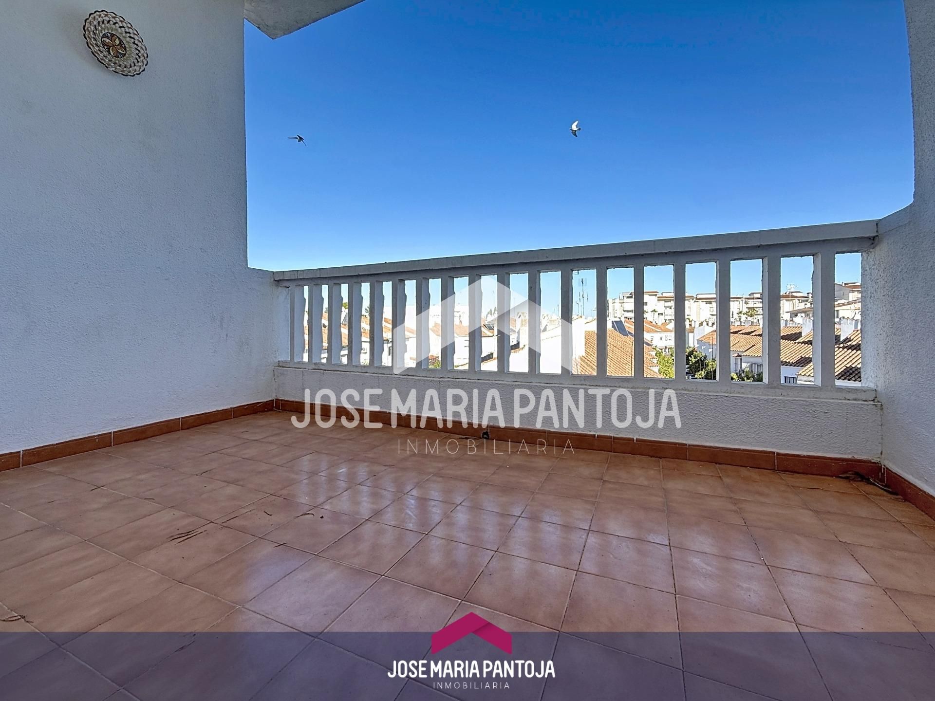 Vista exterior de Pis en venda en Jerez de la Frontera amb Terrassa