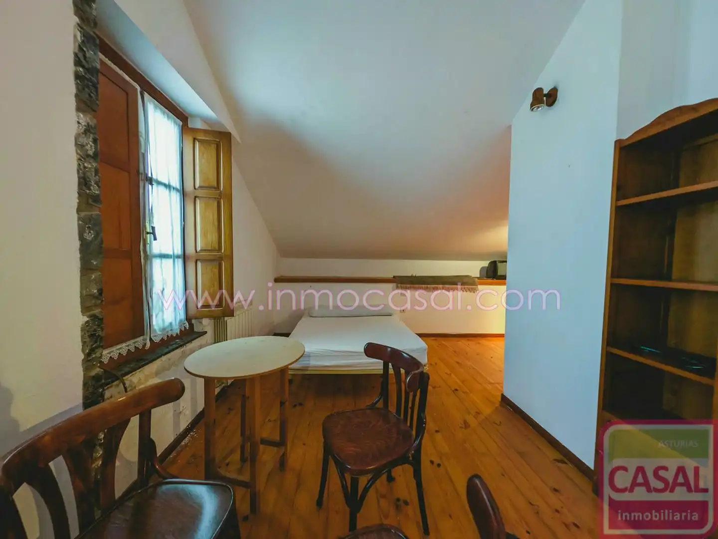 Habitación de Casa o chalet en venta en León Capital  con Calefacción, Trastero y Amueblado