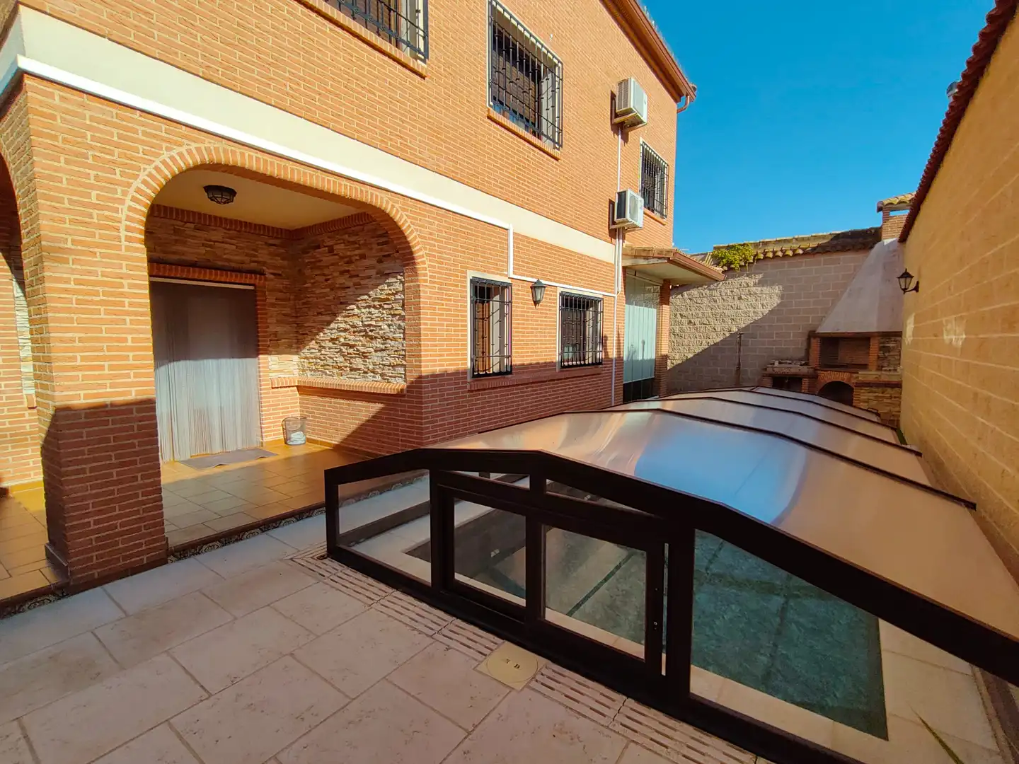 Terrassa de Casa o xalet en venda en Herencia amb Aire condicionat, Calefacció i Piscina