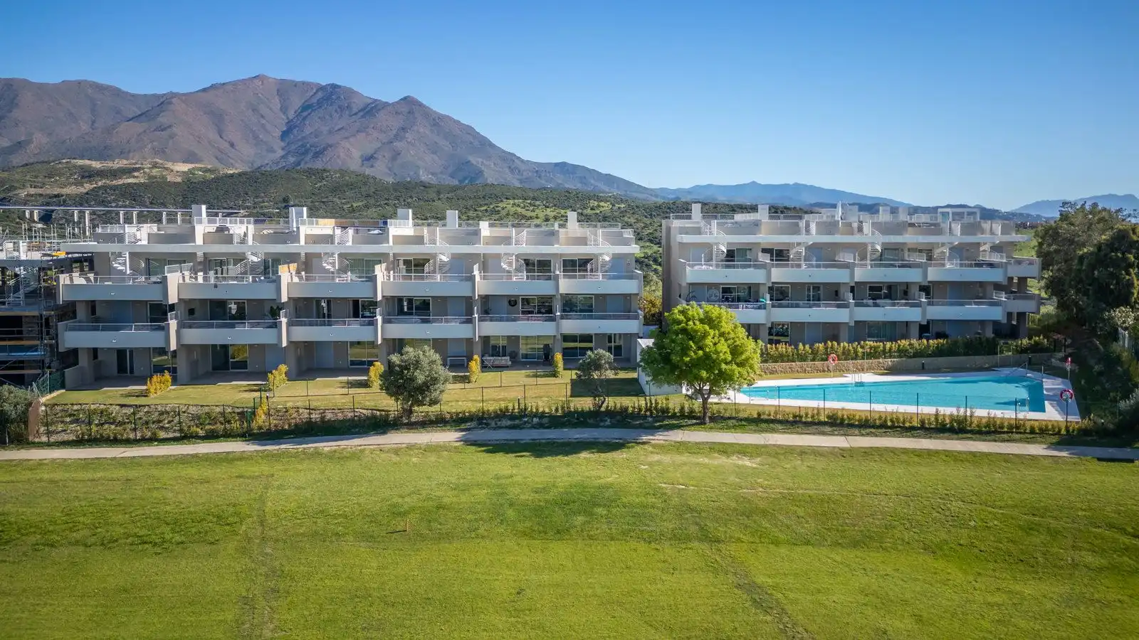 Apartment with pool for sale in Playa Bahía Dorada, imagen 2