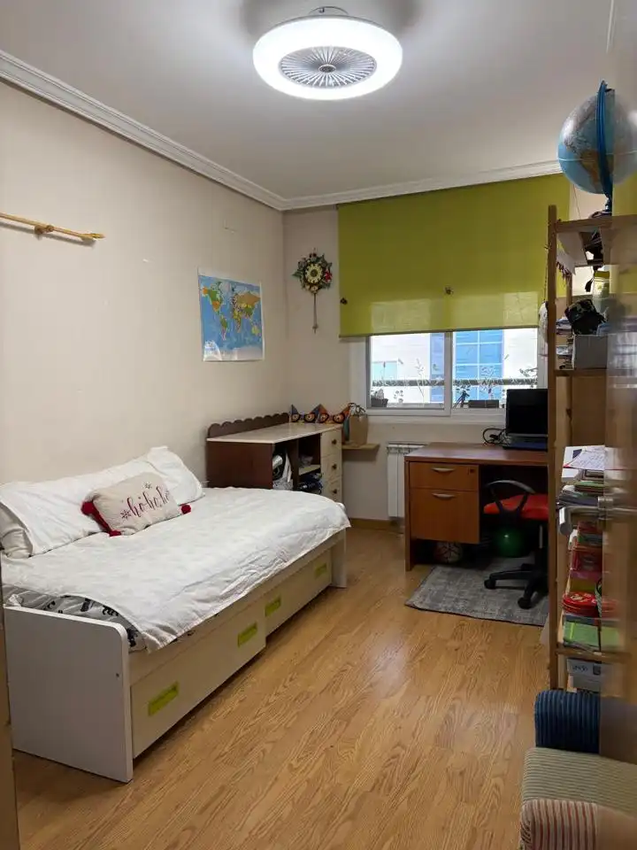 Habitación de Piso en venta en Plasencia con Aire acondicionado y Terraza
