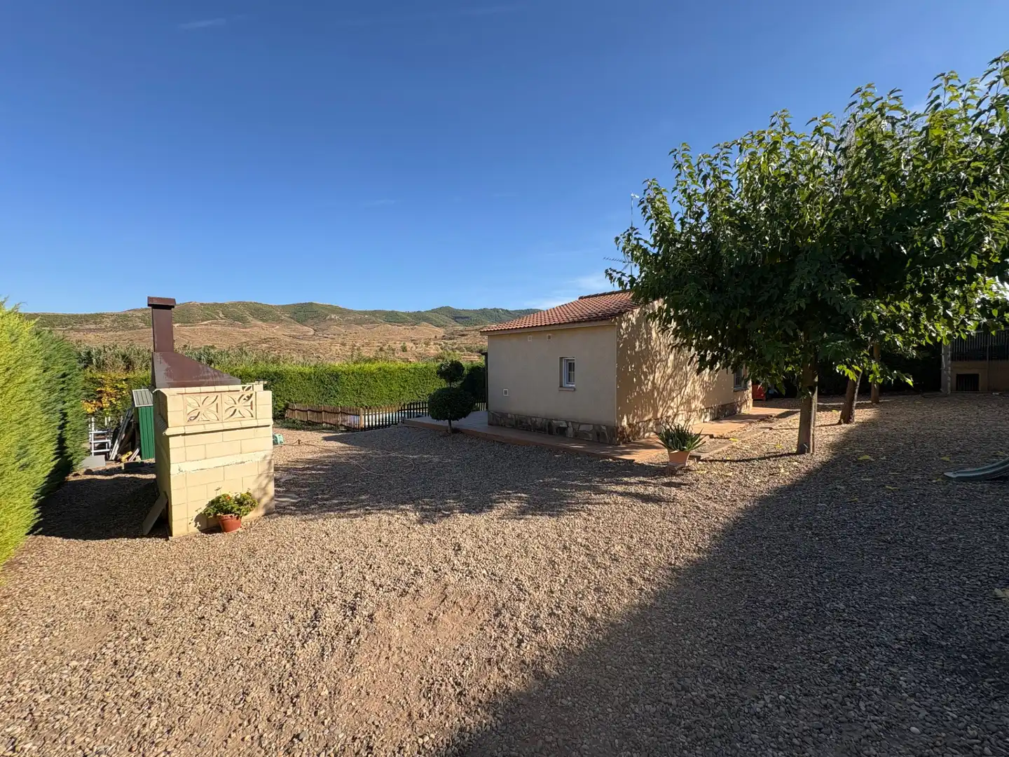 Vista exterior de Finca rústica en venda en Autol amb Calefacció, Jardí privat i Terrassa