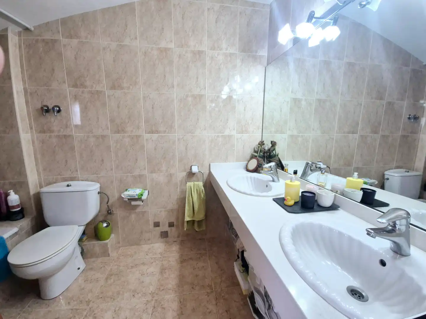 Baño de Dúplex en venta en Malgrat de Mar con Aire acondicionado, Terraza y Amueblado