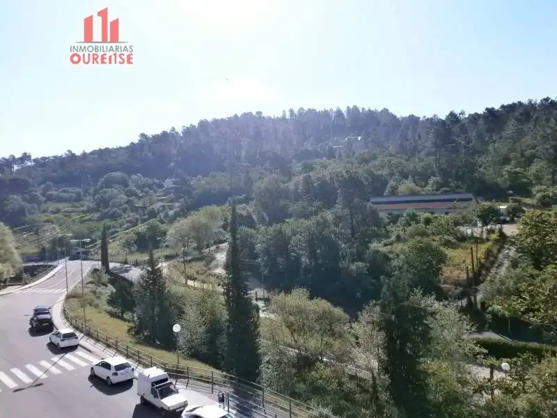 Vista exterior de Pis en venda en Barbadás amb Calefacció, Traster i Balcó