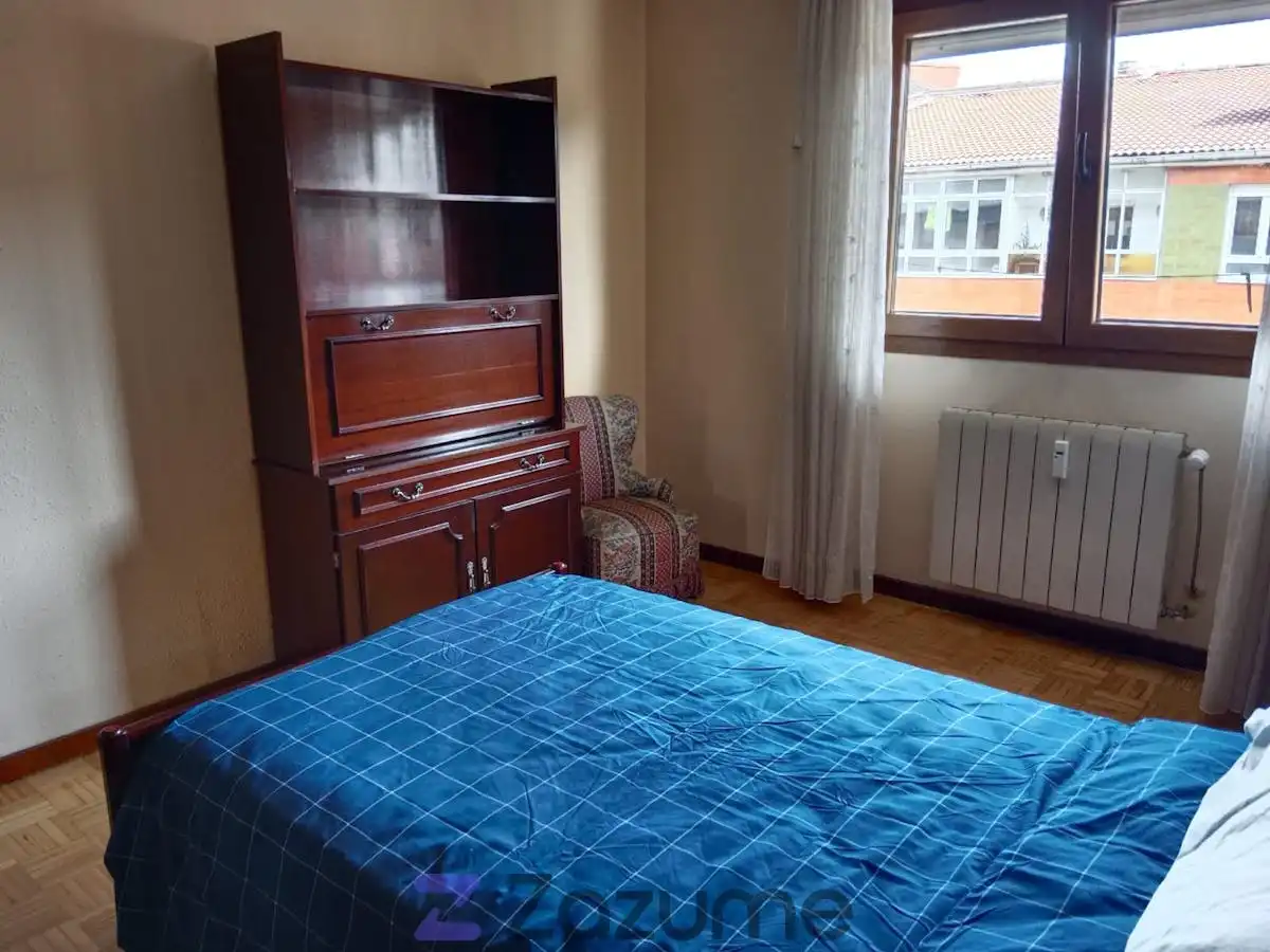 Habitación de Piso de alquiler en Siero con Aire acondicionado, Calefacción y Trastero