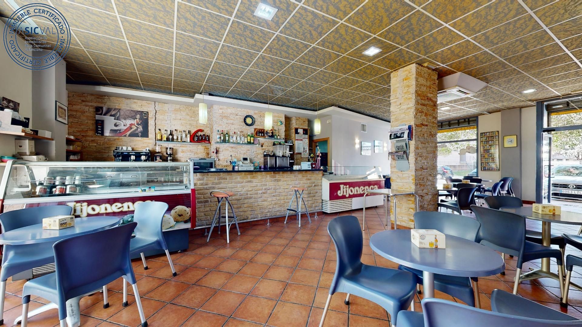 Premises to rent in  Valencia Capital  with Air Conditioner and Furnished