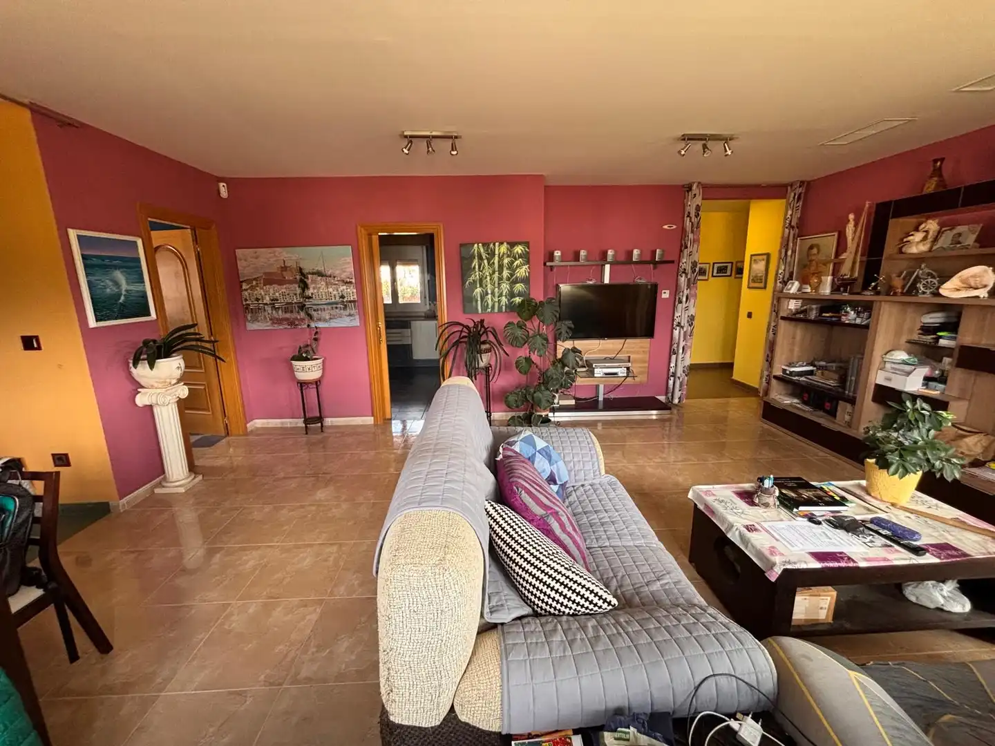 Sala d'estar de Casa o xalet en venda en Híjar amb Calefacció, Jardí privat i Traster