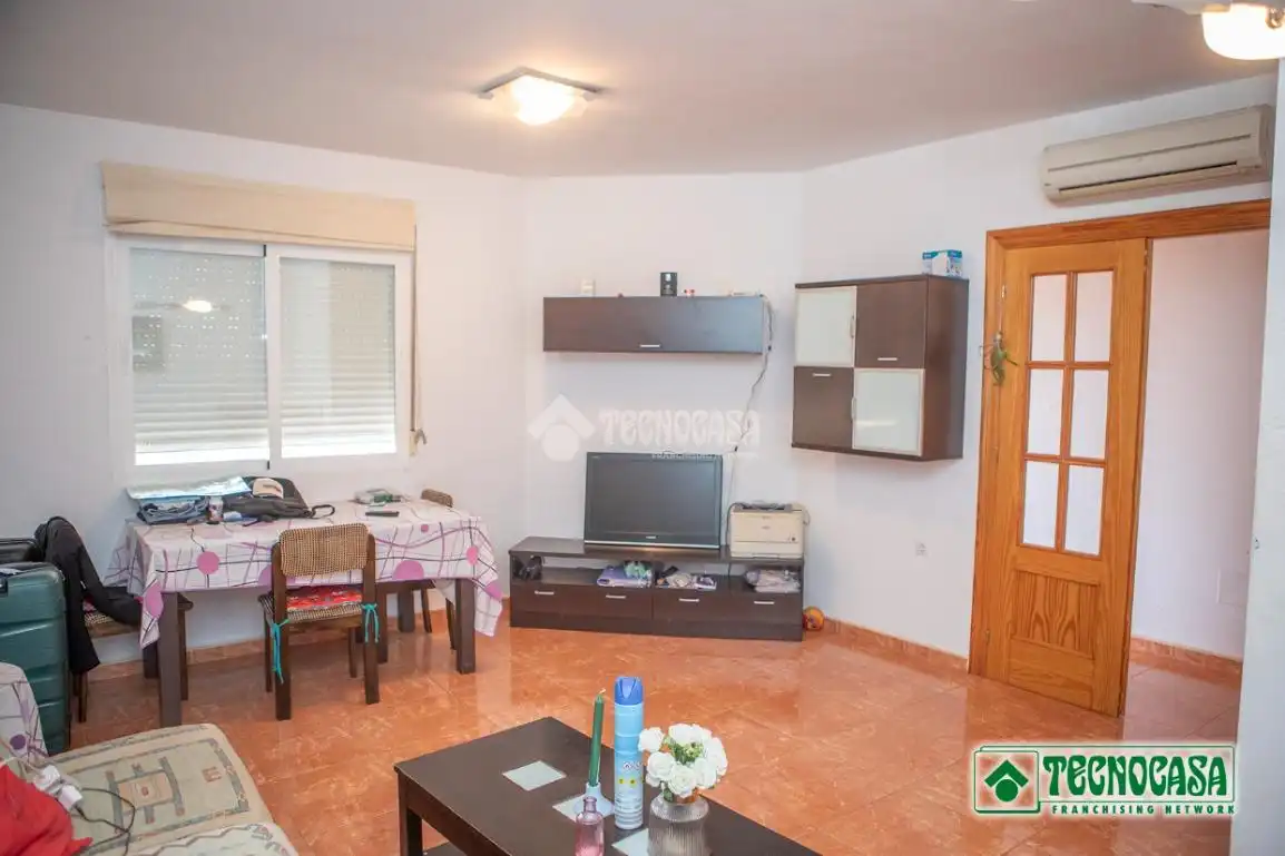 Sala d'estar de Casa adosada en venda en Pulpí amb Terrassa