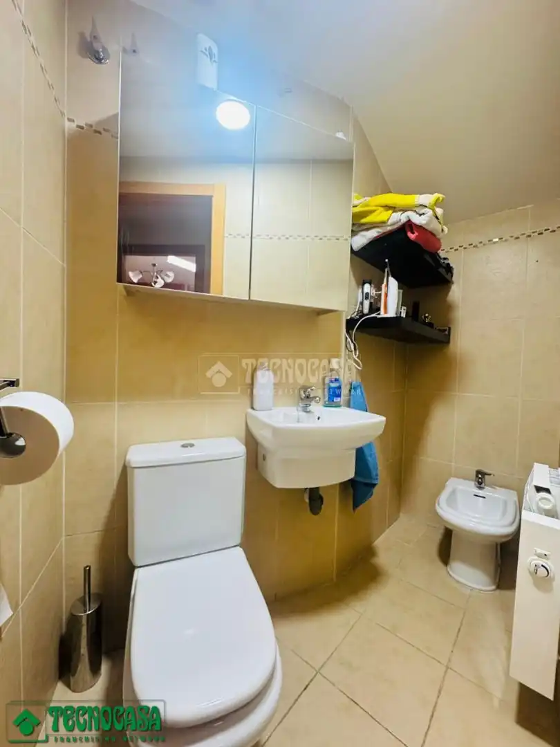 Baño de Piso en venta en Casarrubios del Monte con Aire acondicionado